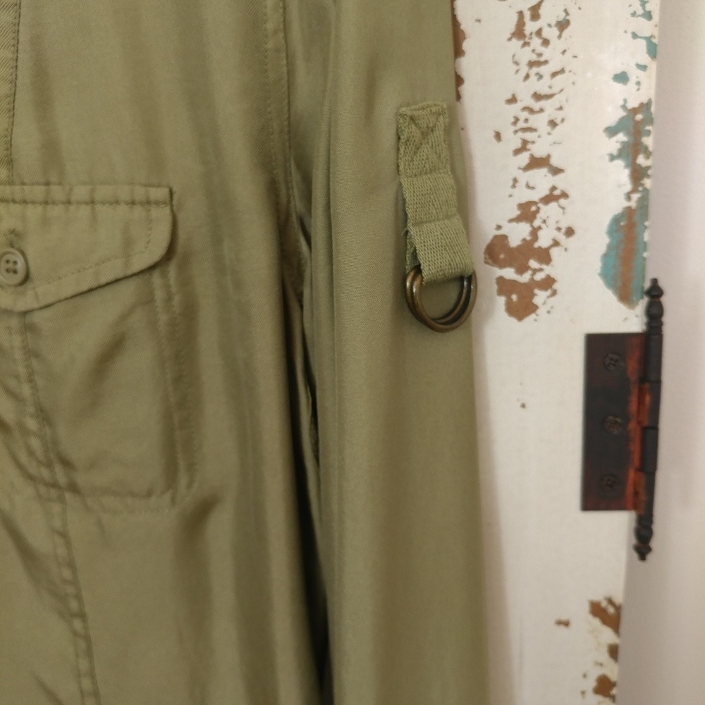 GAP silk olive green button-down shirt medium - Picture 4 of 5